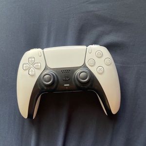 PS5 controller